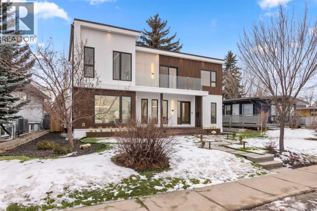 House for Sale in 3531 Spruce Drive SW|Calgary, Alberta T3C3A5 4