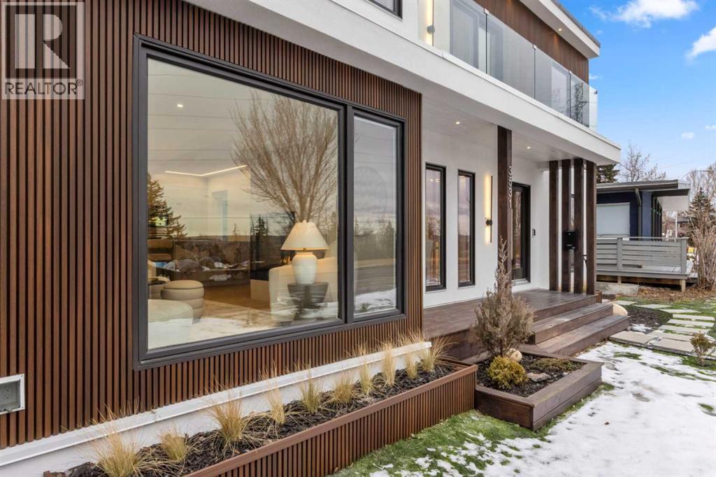 House for Sale in 3531 Spruce Drive SW|Calgary, Alberta T3C3A5 5