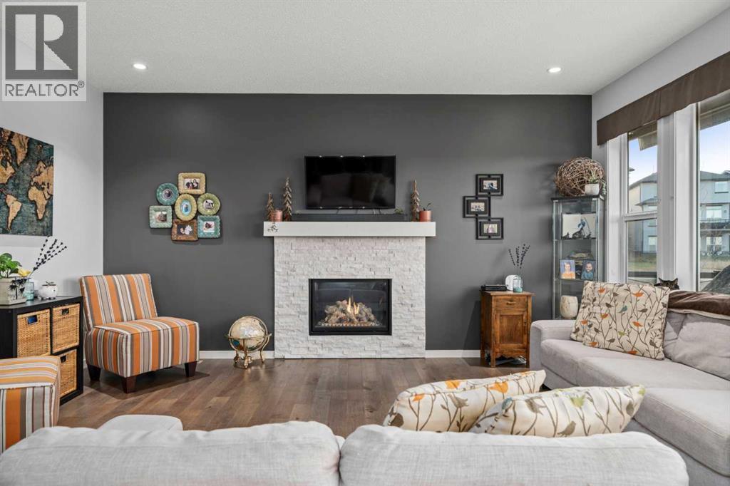 House for Sale in 71 Nolanfield Crescent NW|Calgary, Alberta T3R0L7 4