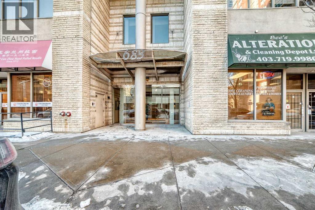 Apartment for Sale in 1102, 683 10 Street SW|Calgary, Alberta T2P5G3 2