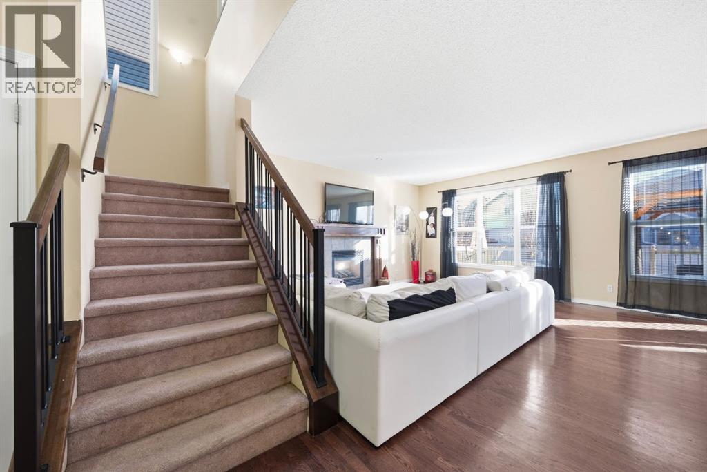 House for Sale in 93 Copperleaf Way SE|Calgary, Alberta T2Z0H9 3