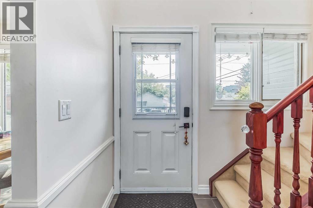 Row / Townhouse for Sale in 8, 834 2 Avenue NW|Calgary, Alberta T2N0E5 3