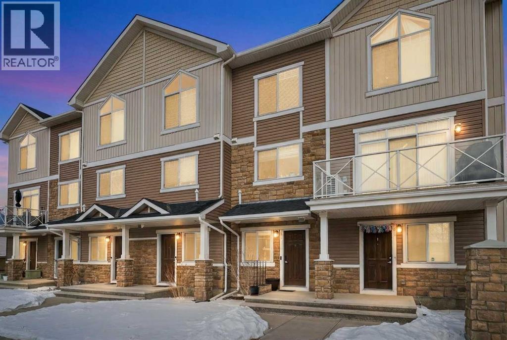 Row / Townhouse for Sale in 62 Skyview Ranch Avenue NE|Calgary, Alberta T3N0R8 2