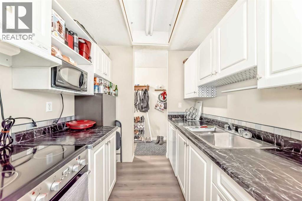 Apartment for Sale in 83E, 231 Heritage Drive SE|Calgary, Alberta T2H1N1 3