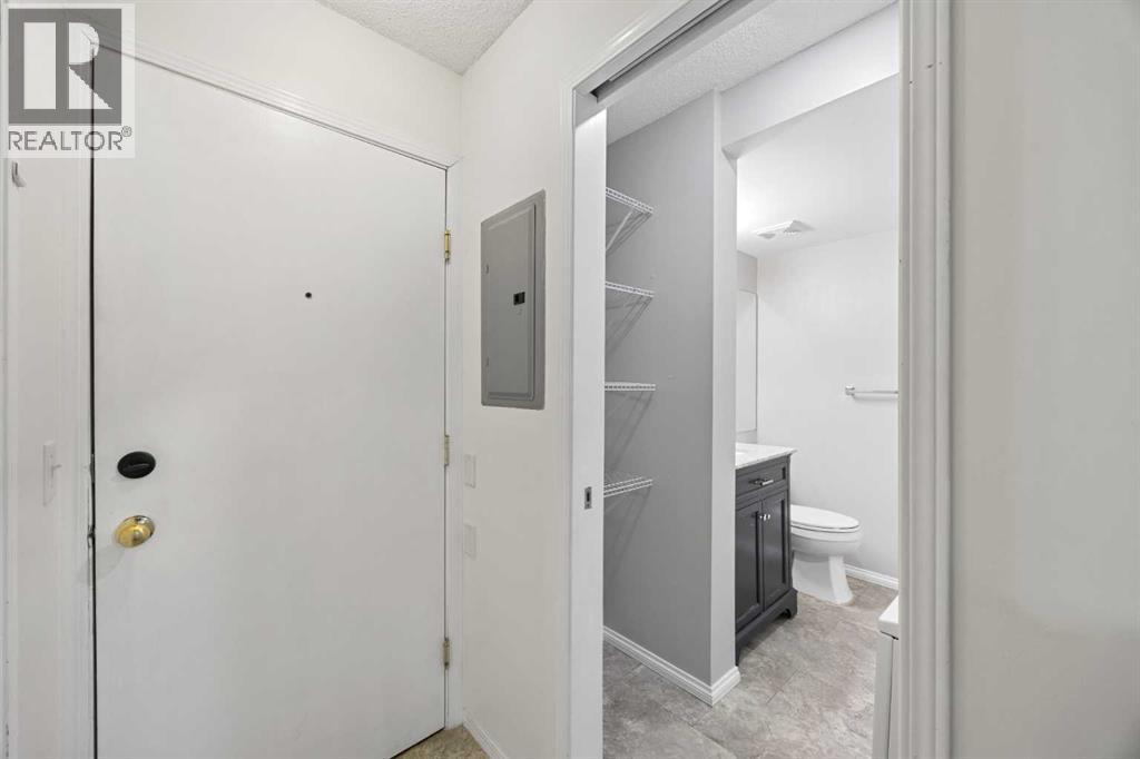 Apartment for Sale in 1118, 2371 Eversyde Avenue SW|Calgary, Alberta T2Y5B7 5