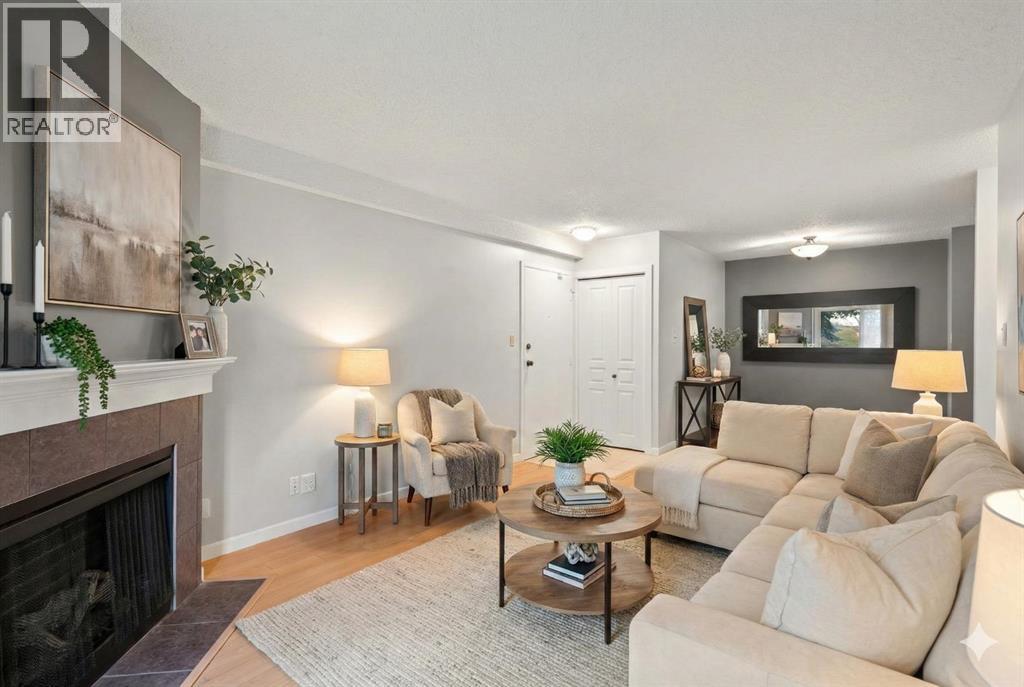 Apartment for Sale in 412, 6400 Coach Hill Road SW|Calgary, Alberta T3H1B8 2