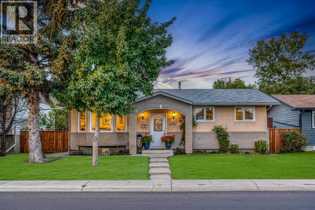 House for Sale in 5004 Rundleview Road NE|Calgary, Alberta T1Y1J4