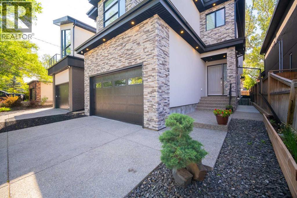 House for Sale in 419 29 Avenue NE|Calgary, Alberta T2E2C6 2