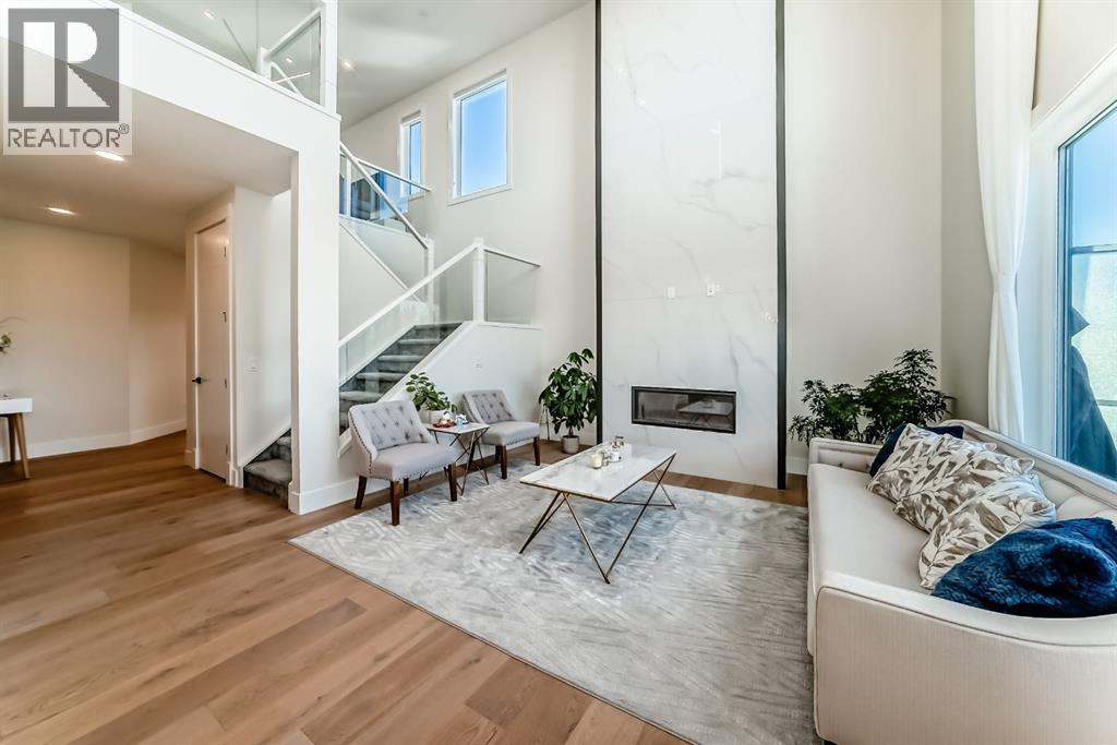 House for Sale in 76 ROCK LAKE View NW|Calgary, Alberta T3G0E9 3