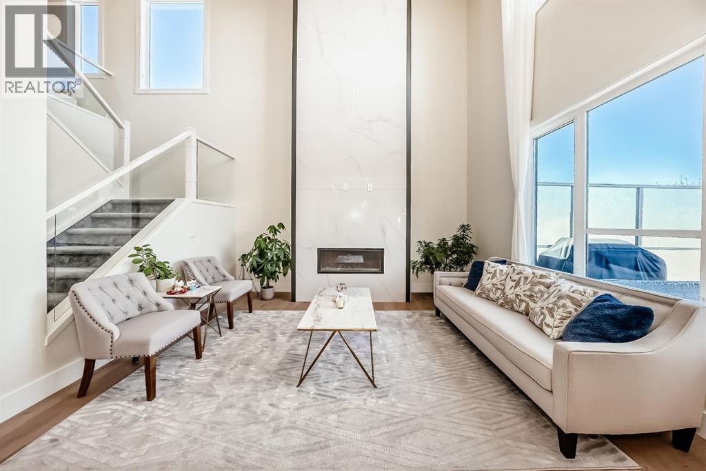 House for Sale in 76 ROCK LAKE View NW|Calgary, Alberta T3G0E9 2