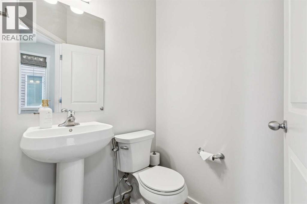 House for Sale in 34 Nolancrest Rise NW|Calgary, Alberta T3R0T2 4