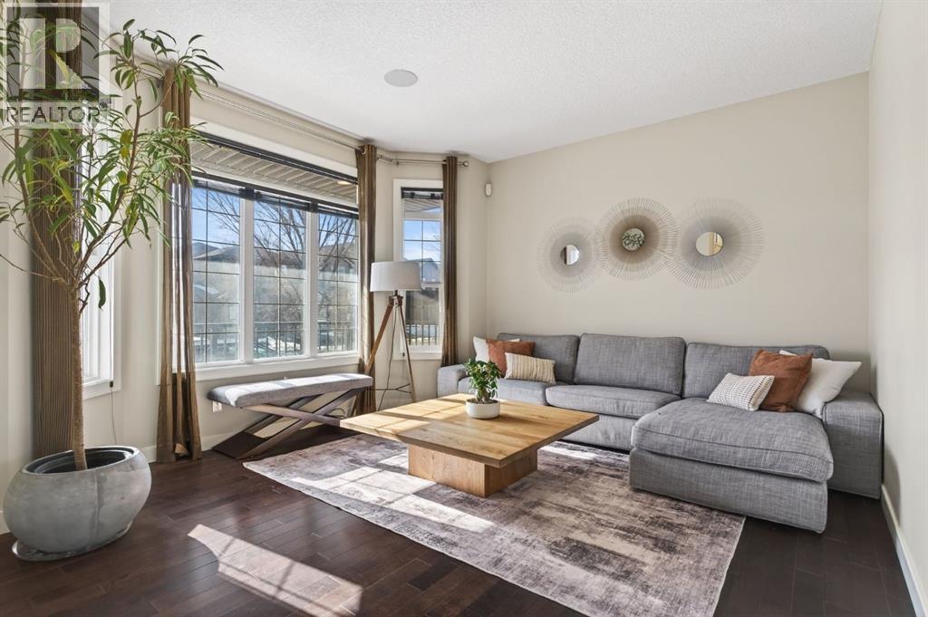 House for Sale in 999 Evanston Drive NW|Calgary, Alberta T3P0K9 4