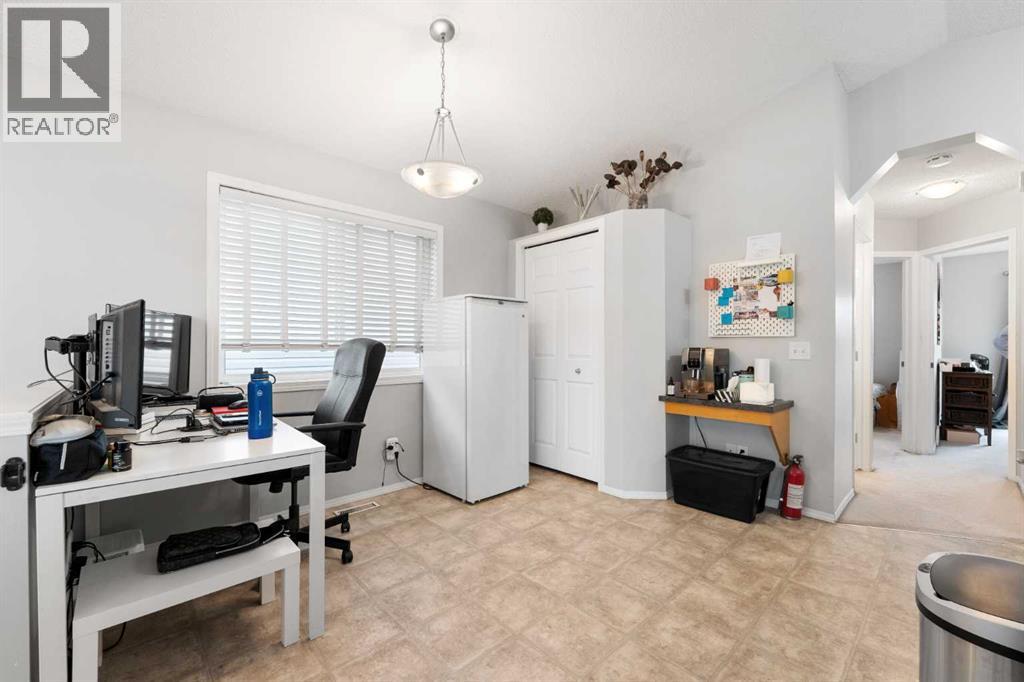 House for Sale in 127 Tarawood Road NE|Calgary, Alberta T3J5B4 5