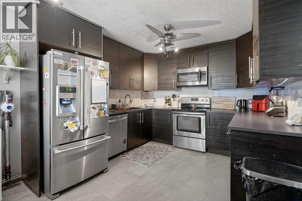 Row / Townhouse for Sale in 28, 6503 Ranchview Drive NW|Calgary, Alberta T3G1P2 2