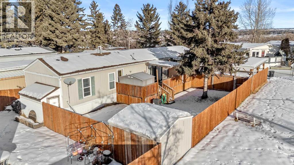 Mobile Home for Sale in 38, 3223 83 Street NW|Calgary, Alberta T3B5M8 3