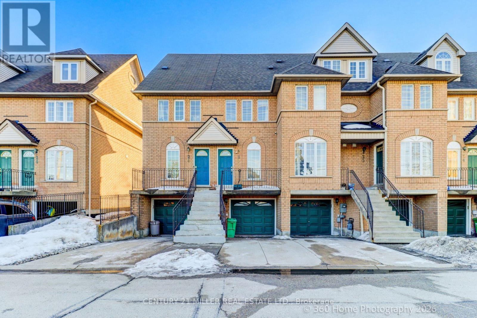 Row / Townhouse for Sale in 27 - 75 STRATHAVEN DRIVE E|Mississauga (Hurontario), Ontario L5R3W1