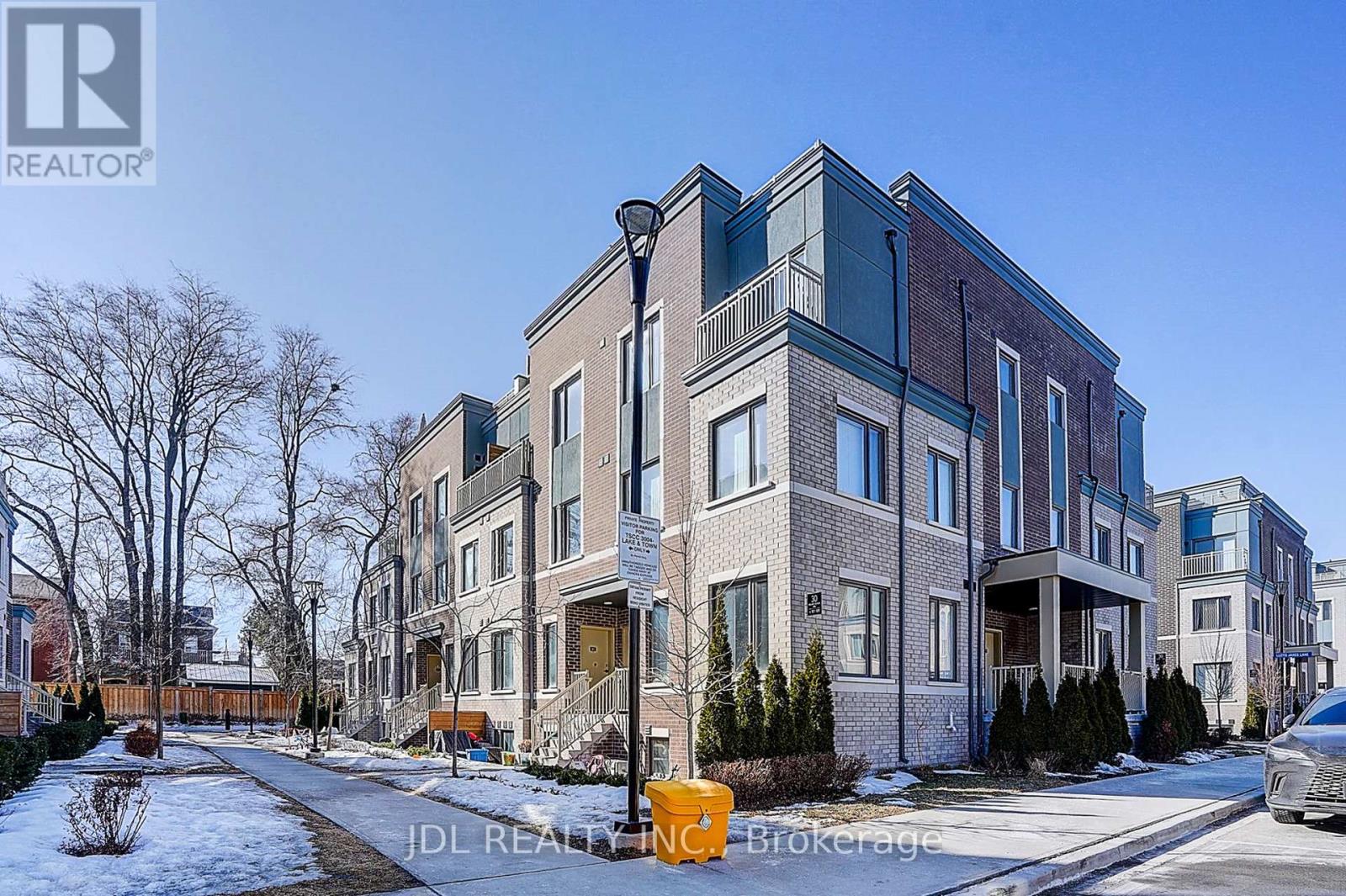 Row / Townhouse for Sale in 108 - 30 WILLIAM JACKSON WAY|Toronto (New Toronto), Ontario M8V0J7 3