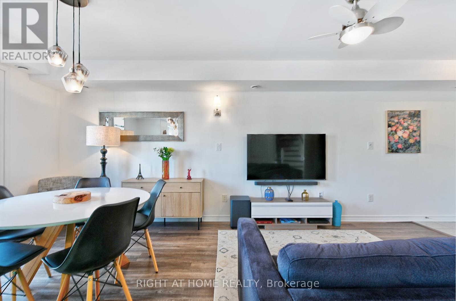 Row / Townhouse for Sale in 14 - 2450 POST ROAD|Oakville (RO River Oaks), Ontario L6H0J2 5