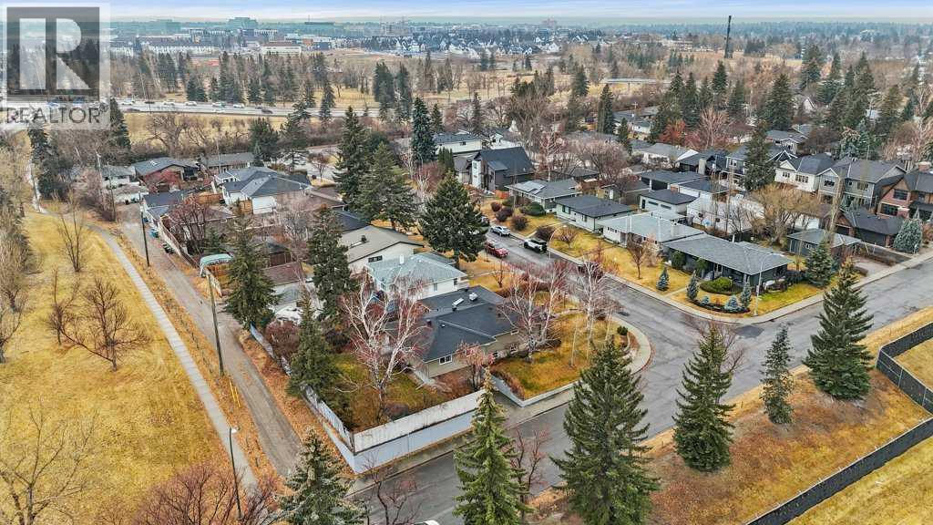 House for Sale in 3204 24A Street SW|Calgary, Alberta T3C1W7 3