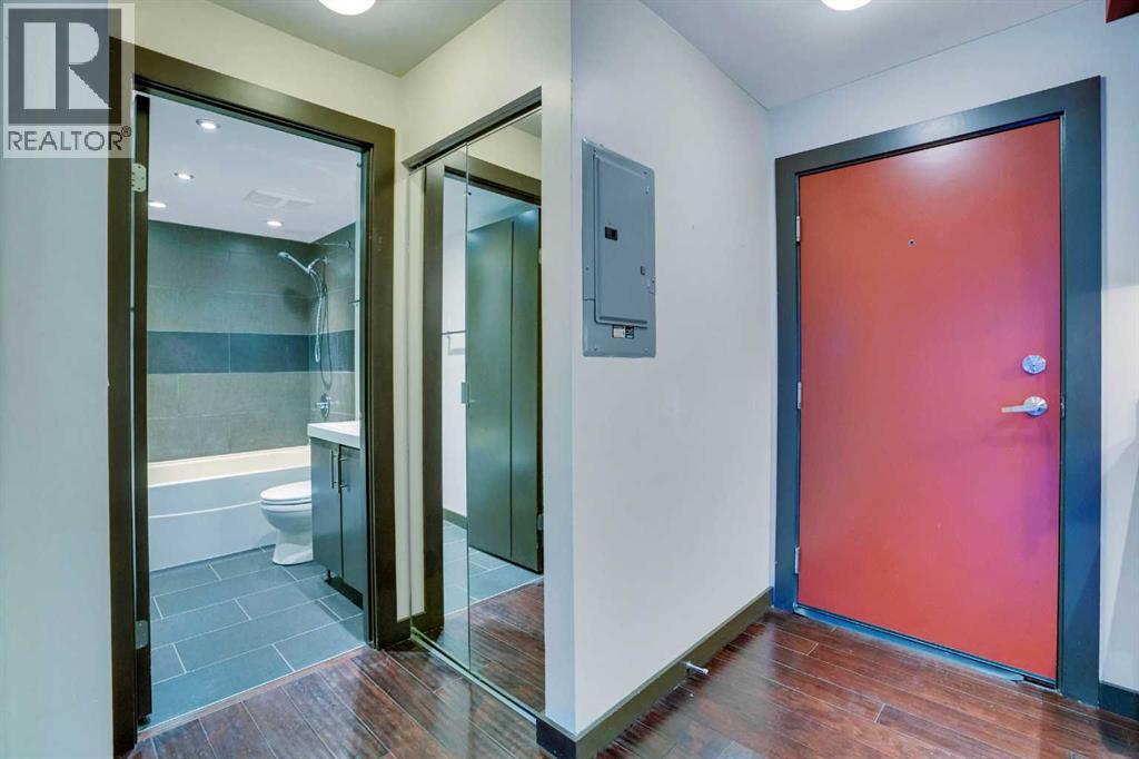 Apartment for Sale in 211, 1301 17 Avenue NW|Calgary, Alberta T2M0R2 5