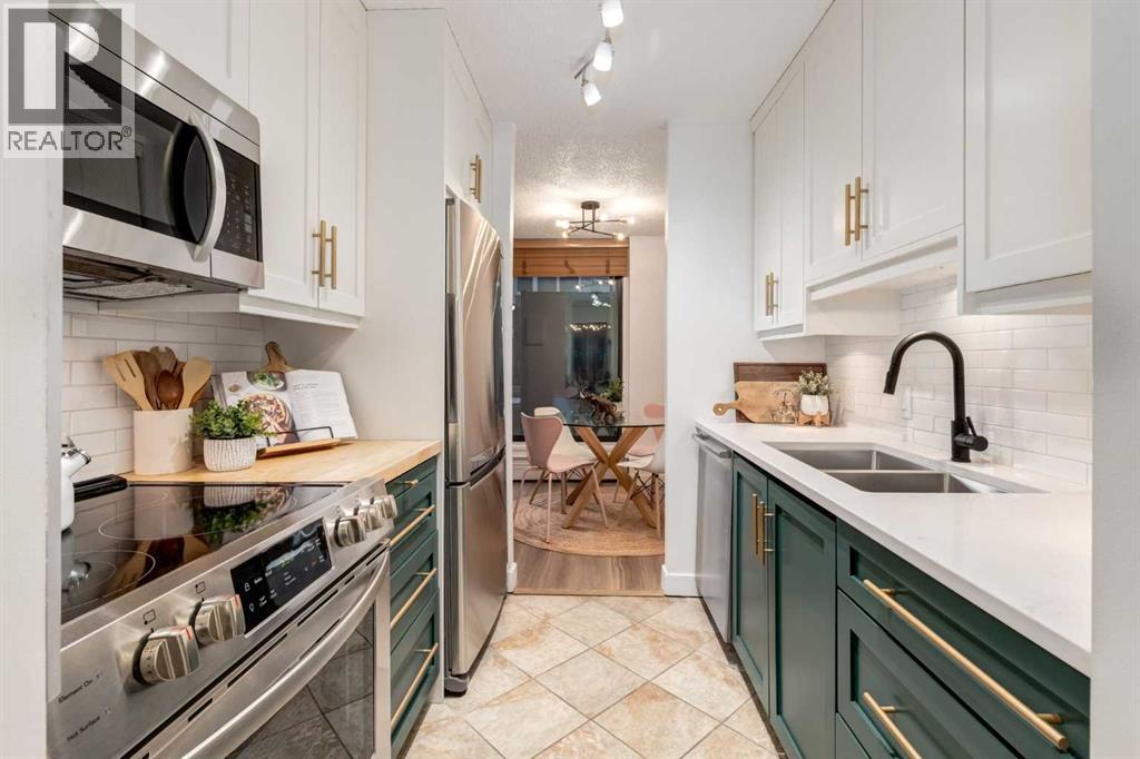 Apartment for Sale in 206, 718 12 Avenue SW|Calgary, Alberta T2R0H7