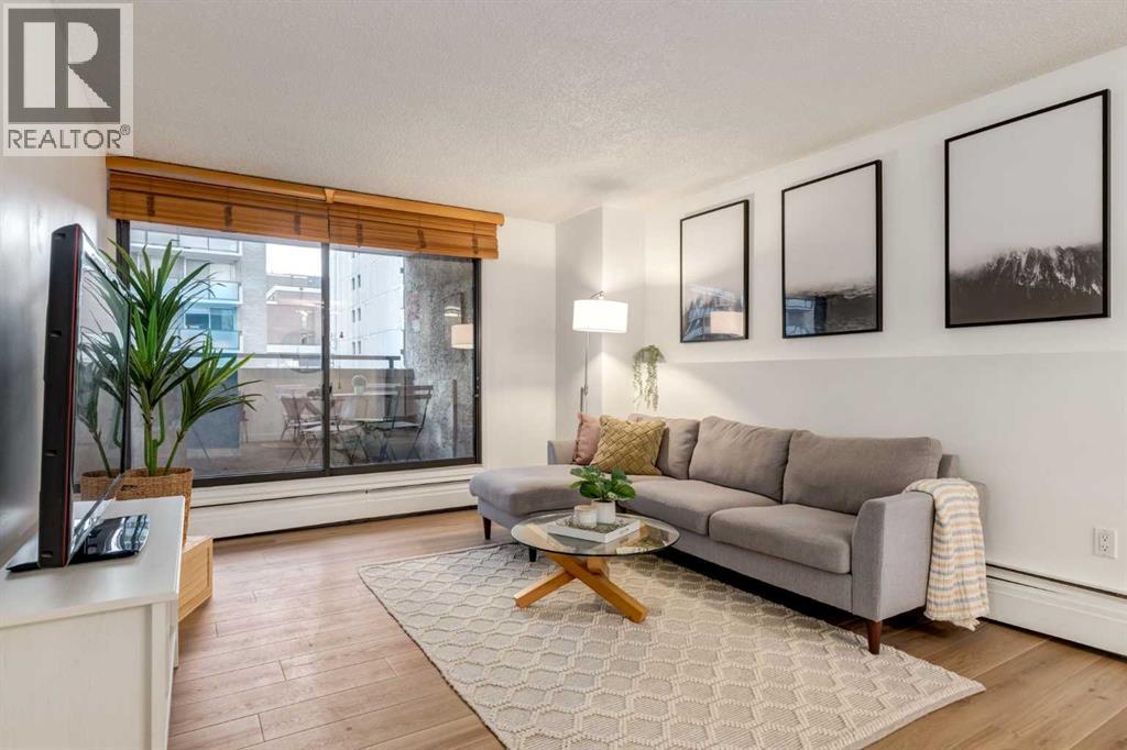 Apartment for Sale in 206, 718 12 Avenue SW|Calgary, Alberta T2R0H7 4