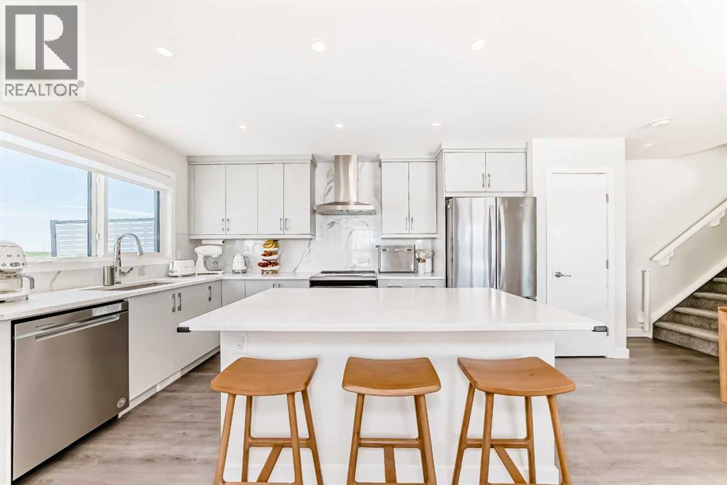 House for Sale in 38 Lavender Road SE|Calgary, Alberta T3S0C4 4