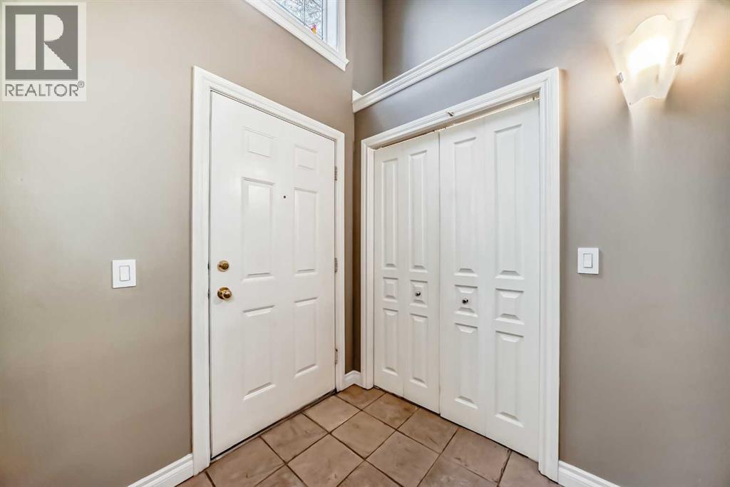 Row / Townhouse for Sale in 1145 Cameron Avenue SW|Calgary, Alberta T2T0K6 2