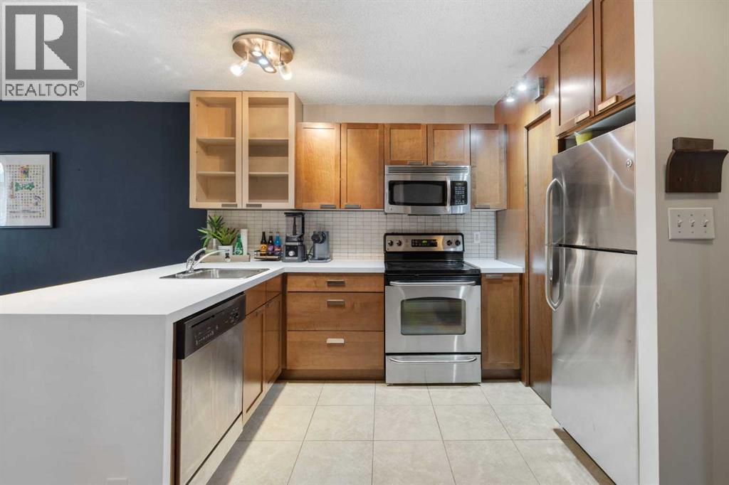 Apartment for Sale in 202, 1015 14 Avenue SW|Calgary, Alberta T2R0N9 5