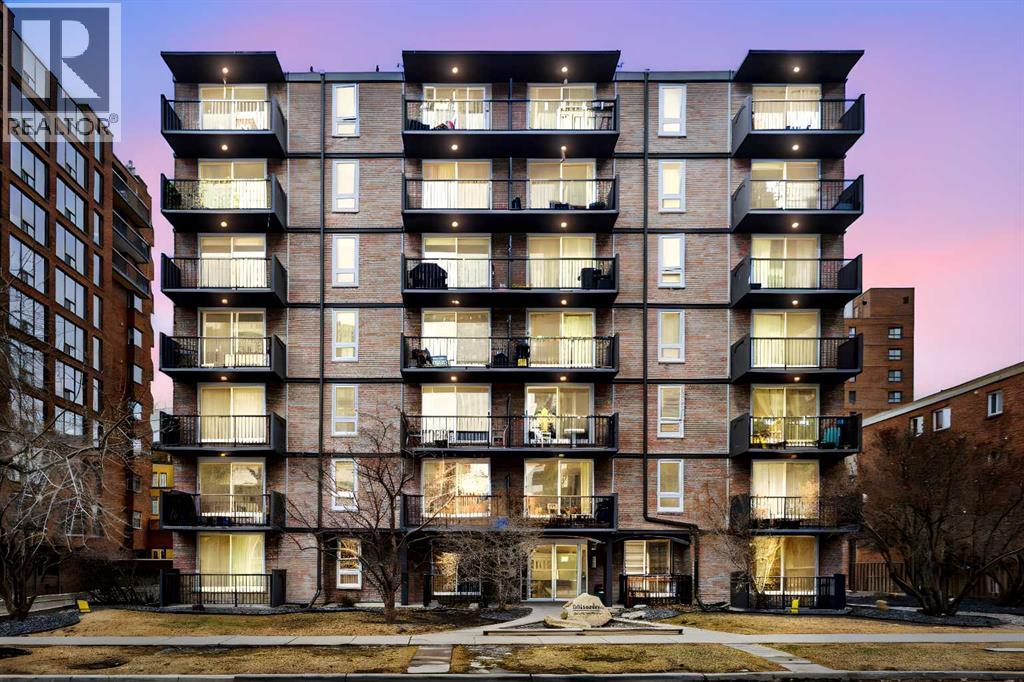 Apartment for Sale in 202, 1015 14 Avenue SW|Calgary, Alberta T2R0N9