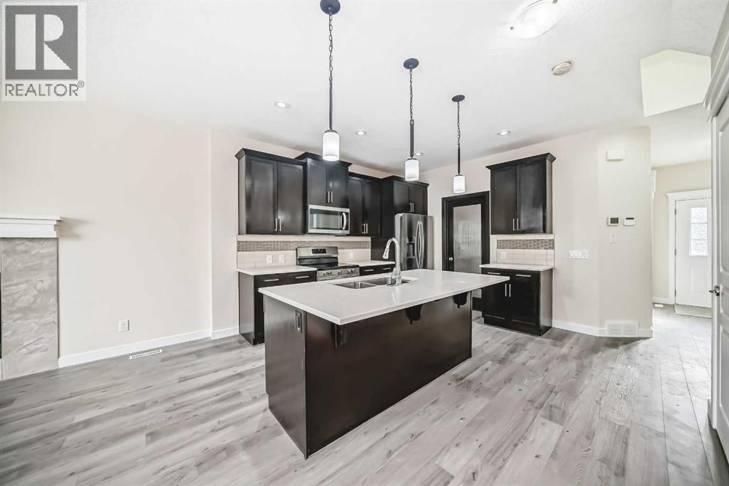 House for Sale in 437 Redstone Grove NE|Calgary, Alberta T3N0T7 5