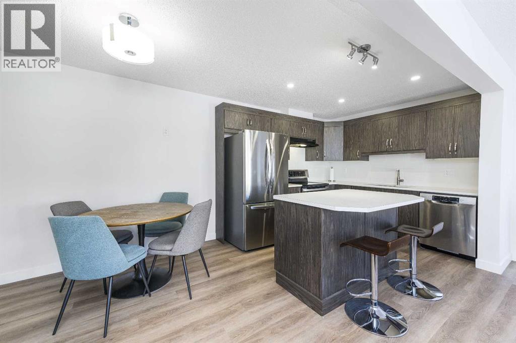 Row / Townhouse for Sale in 15 Yorkville Avenue SW|Calgary, Alberta T2X4K3 3