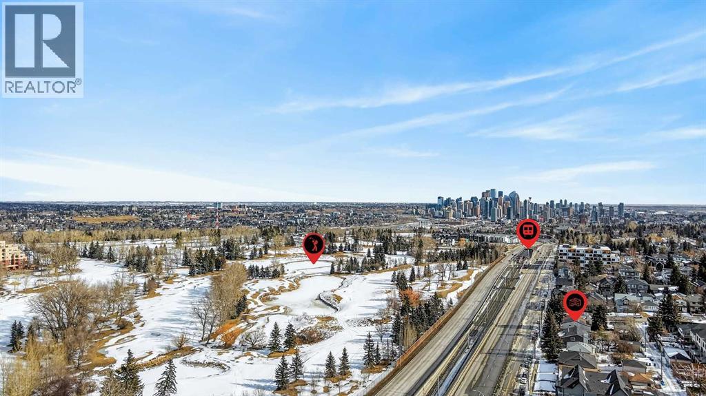 Duplex for Sale in 3007 12 Avenue SW|Calgary, Alberta T3C0S5 2