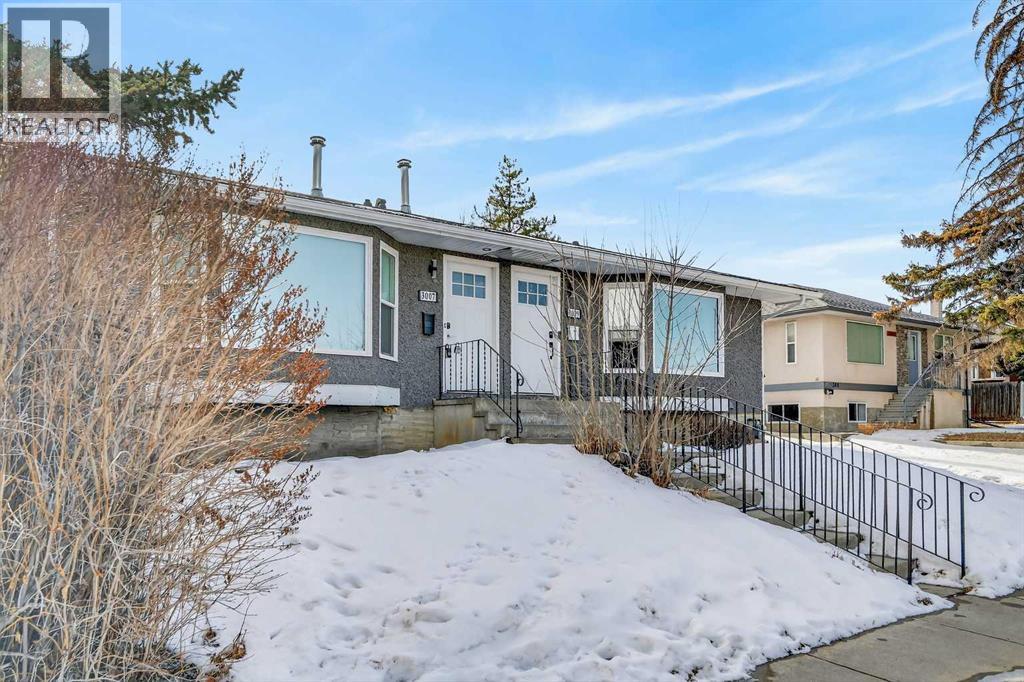 Duplex for Sale in 3007 12 Avenue SW|Calgary, Alberta T3C0S5 4
