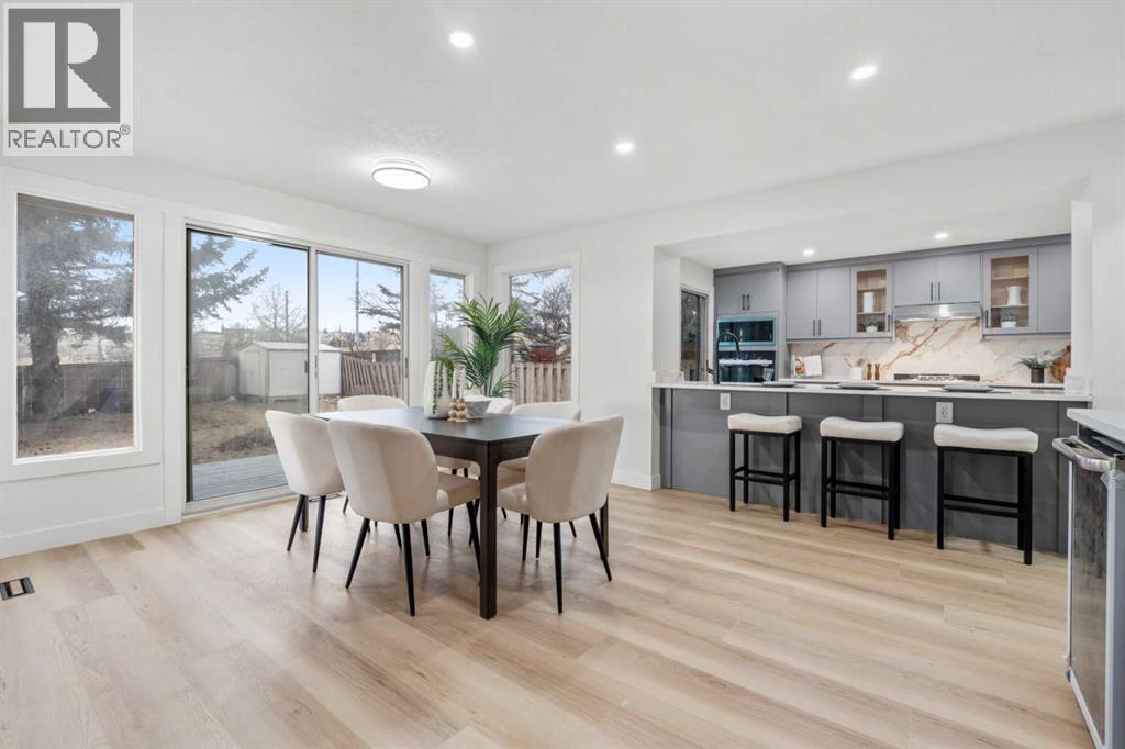 House for Sale in 80 Hawkfield Crescent NW|Calgary, Alberta T3G1Z5 4