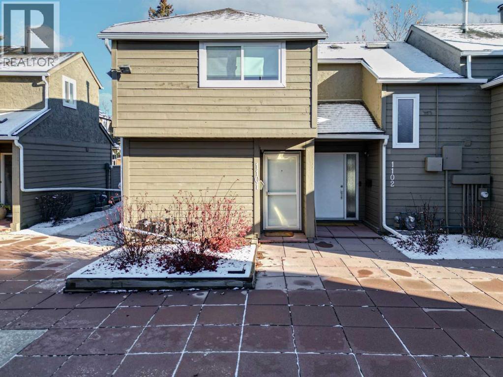Row / Townhouse for Sale in 1101, 829 Coach Bluff Crescent SW|Calgary, Alberta T3H1B1 2