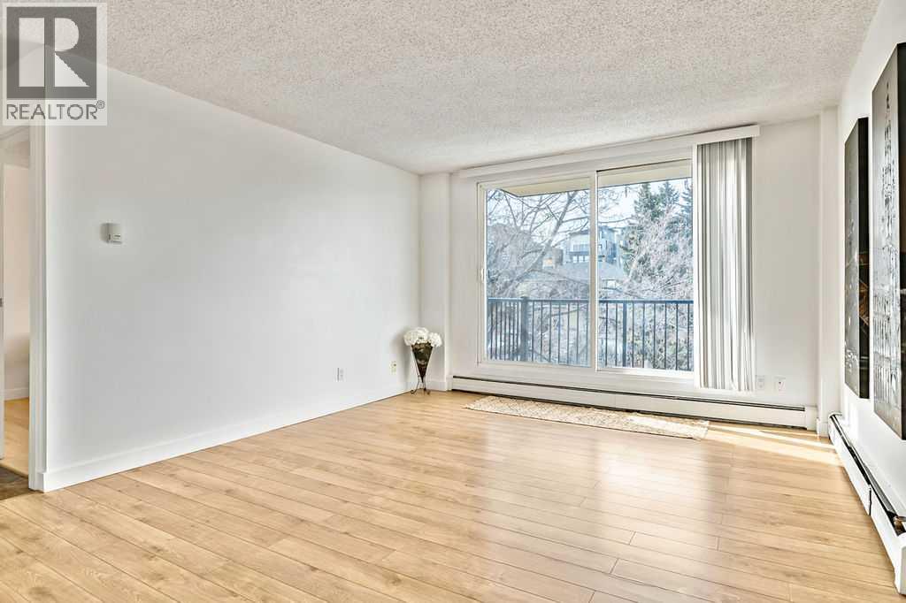 Apartment for Sale in 402, 2220 16A Street W|Calgary, Alberta T2T4K2 5