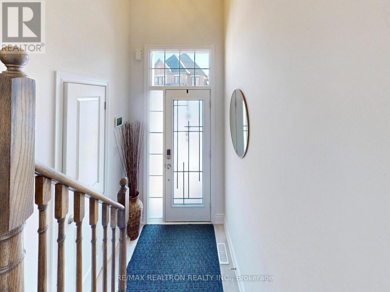 Row / Townhouse for Sale in 6 OAKMORE LANE|Brampton (Bram West), Ontario L6Y6H5 4