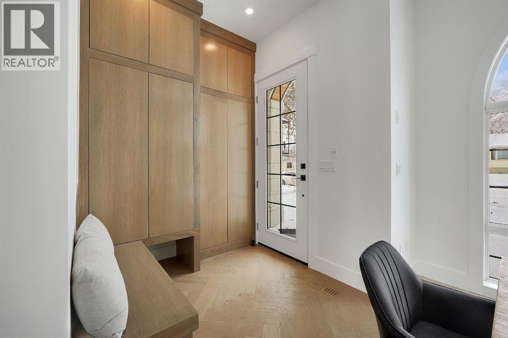 Duplex for Sale in 520 34A Street NW|Calgary, Alberta T2N2Y5 5