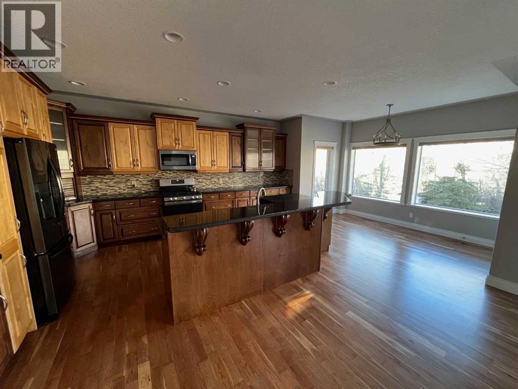 House for Sale in 75 Royal Abbey Rise NW|Calgary, Alberta T3G4Y5 3