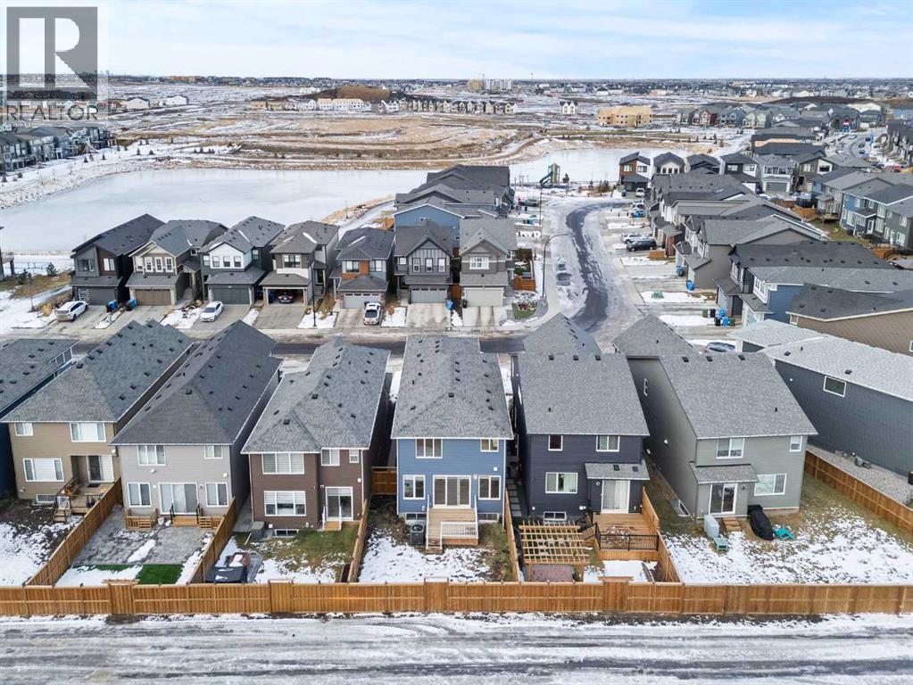 House for Sale in 109 Mallard Grove SE|Calgary, Alberta T3S0E2 2