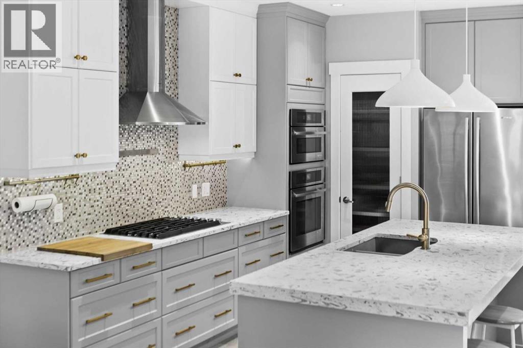 Duplex for Sale in 2316 22 Street NW|Calgary, Alberta T2M3W4 5