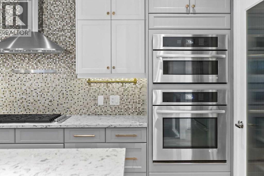 Duplex for Sale in 2316 22 Street NW|Calgary, Alberta T2M3W4 4