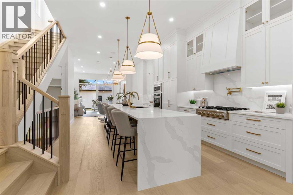 House for Sale in 2019 6 Avenue NW|Calgary, Alberta T2N0W6 3