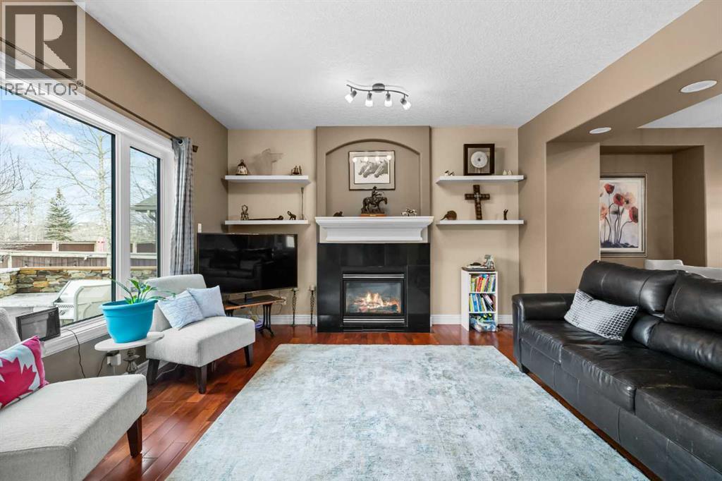 House for Sale in 20 Royal Highland Court NW|Calgary, Alberta T3G4Y2 4