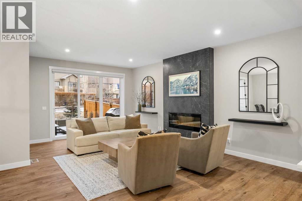 House for Sale in 135 Silver Spruce Grove SW|Calgary, Alberta t2X5M1 5