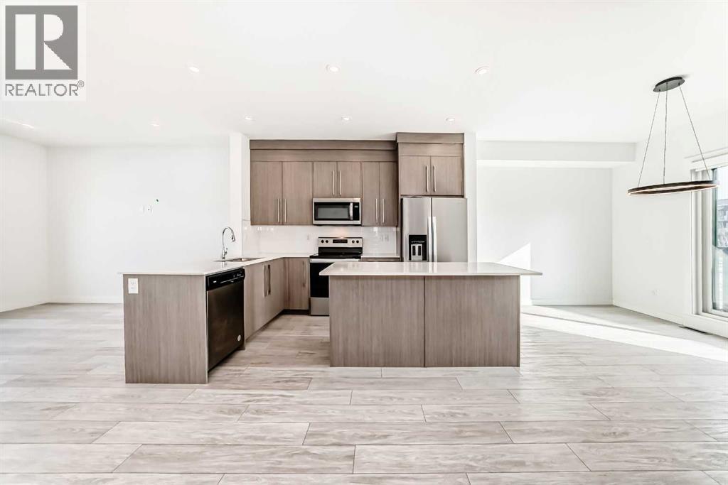 Row / Townhouse for Sale in 693 Savanna Boulevard NE|Calgary, Alberta T3J2L8 4