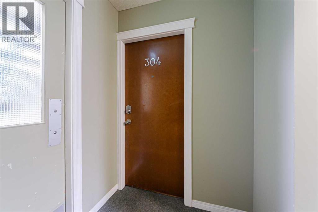 Apartment for Sale in 304, 117 23 Avenue SW|Calgary, Alberta T2S0H9 3