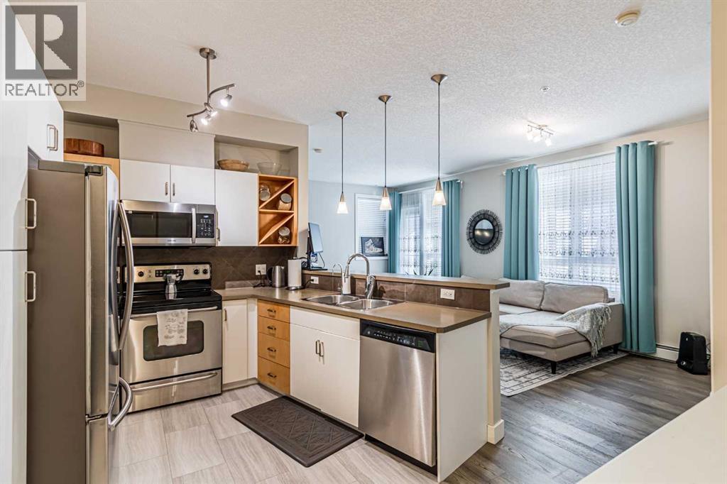 Apartment for Sale in 118, 3600 15A Street SW|Calgary, Alberta T2T5P8 4