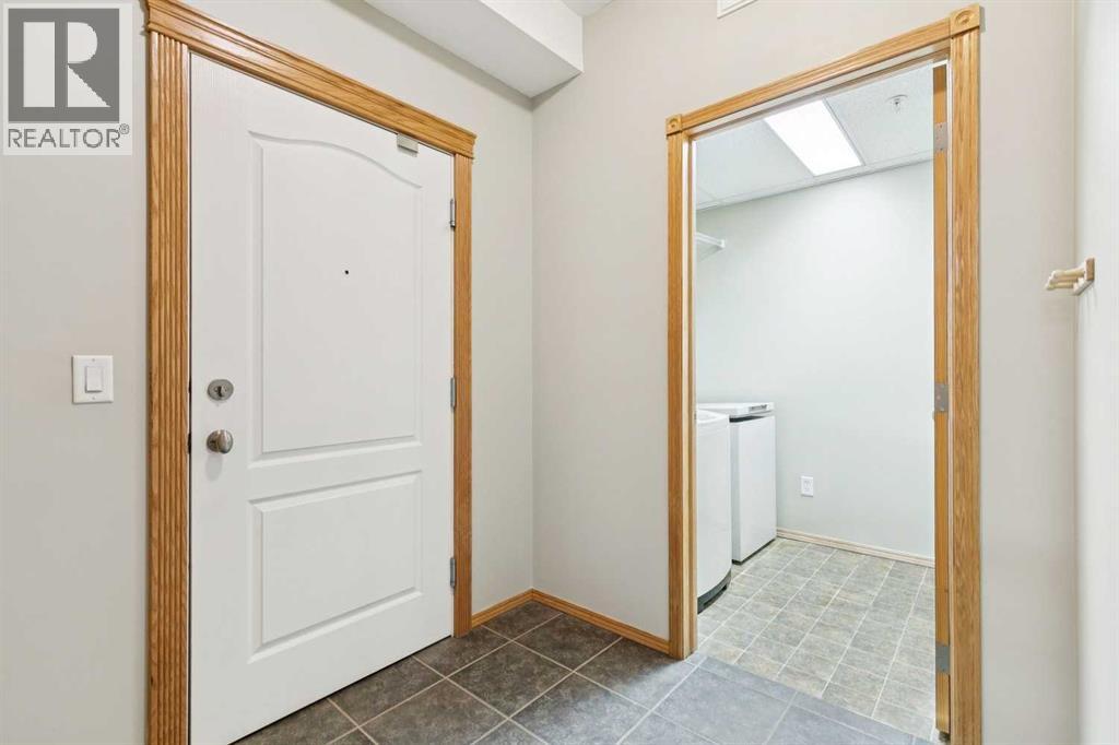 Apartment for Sale in 1207, 151 Country Village Road NE|Calgary, Alberta T3K5X5 2